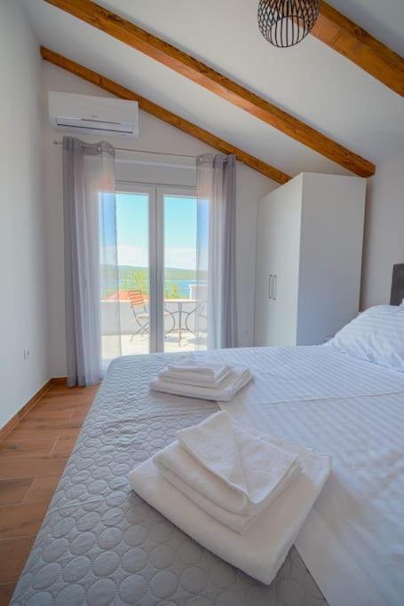 Villa With Amazing View And A Private Pool, Susnjar 1 Kruševo 外观 照片